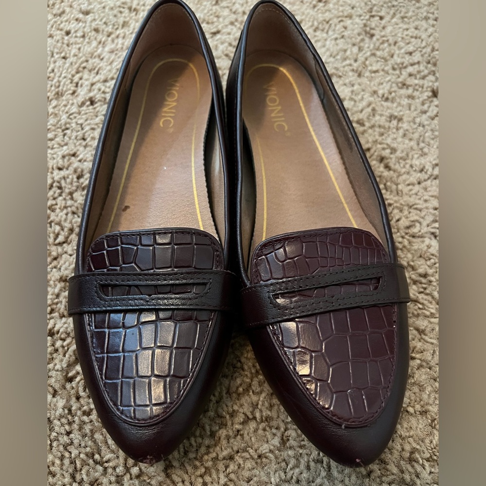 Vionic womens flats
